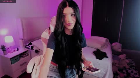    online show from November 13, 12:52 pm