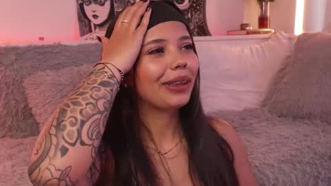 Sophiee  online show from March 6, 8:19 pm