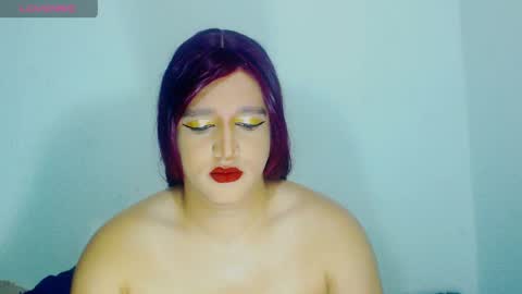 sophiehillsxo online show from May 9, 2:39 am