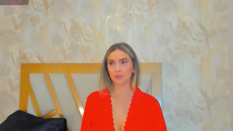 Sophie online show from January 9, 1:17 pm