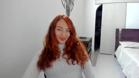 Snapshot of sophielatina chatting on October 4, 3:04 am Sophia online show from October 4, 3:04 am