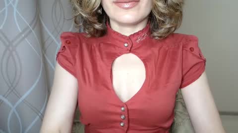 Snapshot of sophiemisss chatting on October 3, 4:15 pm Sophiemisss online show from October 3, 4:15 pm