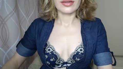 Sophiemisss online show from October 30, 8:48 am