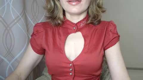 Snapshot of sophiemisss chatting on October 6, 9:38 am Sophiemisss online show from October 6, 9:38 am