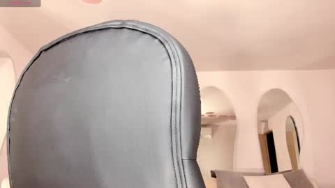 Sophie  Palmer online show from June 15, 12:19 pm