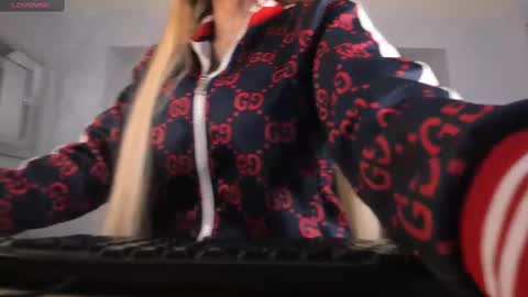 Snapshot of sophiepalmerx chatting on February 18, 1:55 pm Sophie Palmer online show from February 18, 1:55 pm