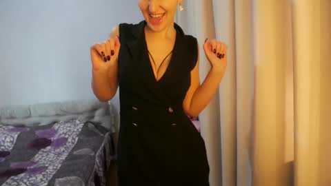 Sophi online show from February 9, 10:30 am