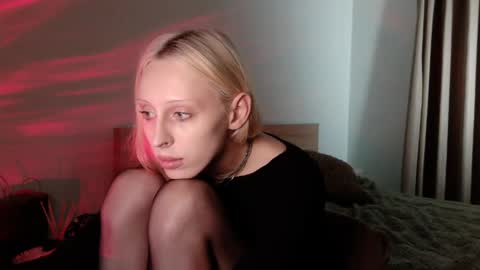 sora999999999 online show from March 25, 7:20 pm