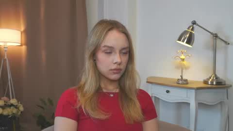 Anna online show from April 9, 1:50 pm