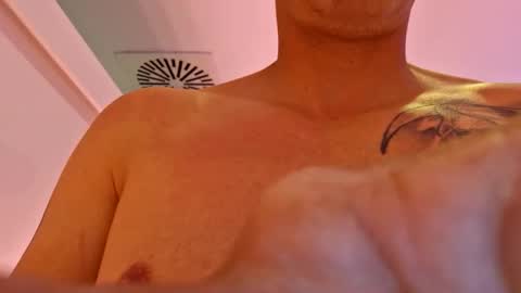 Snapshot of southboy2410 chatting on October 5, 10:23 am southboy2410 online show from October 5, 10:23 am