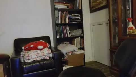 Southernblueyes online show from July 7, 12:23 am