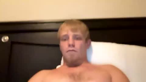 Snapshot of southerngay97 chatting on October 10, 1:44 am southerngay97 online show from October 10, 1:44 am