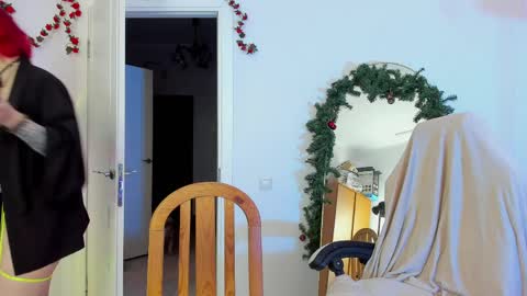 Leah online show from April 10, 4:23 pm