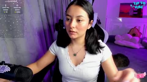 Snapshot of soy___lili chatting on March 8, 11:39 pm Lili online show from March 8, 11:39 pm
