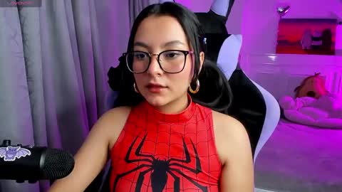 Snapshot of soy___lili chatting on February 4, 3:22 am Lili online show from February 4, 3:22 am