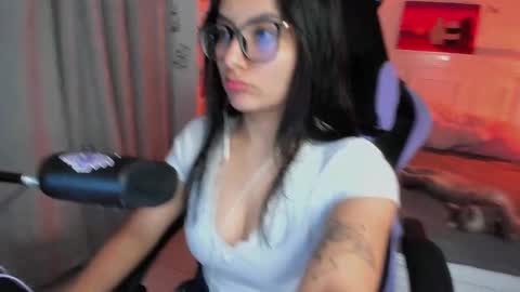 Snapshot of soy___lili chatting on September 29, 11:26 pm Lili online show from September 29, 11:26 pm