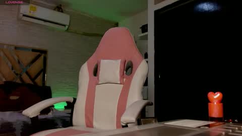 Isi online show from December 2, 12:31 am