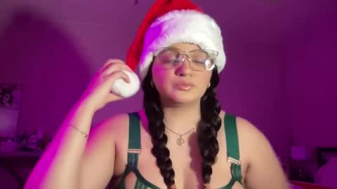 Soyoceanne online show from December 20, 4:19 am