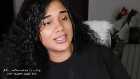 Snapshot of soytropicalfruit chatting on October 20, 1:10 am You want to talk to me more personal follow me in My Channel VIP 50 the discount online show from October 20, 1:10 am