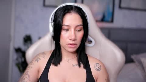 brisa  s online show from March 31, 1:44 pm