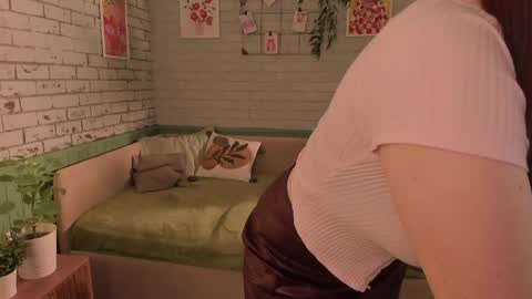 Madlen online show from April 4, 2:46 pm