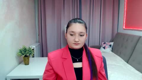 Ilona online show from February 7, 1:25 pm