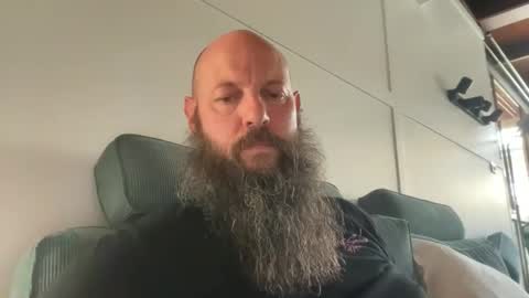 Snapshot of spenderal chatting on October 23, 4:58 am Beard Guy online show from October 23, 4:58 am