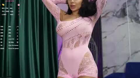 Snapshot of spicymaple chatting on October 1, 8:41 pm spicymaple online show from October 1, 8:41 pm