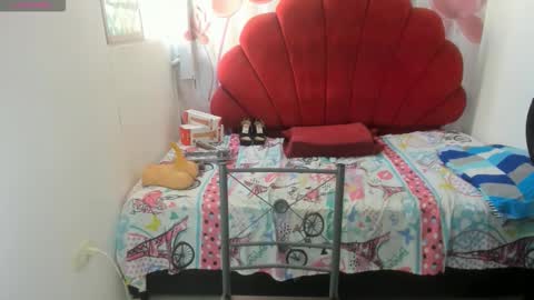 EVA online show from November 27, 4:47 pm