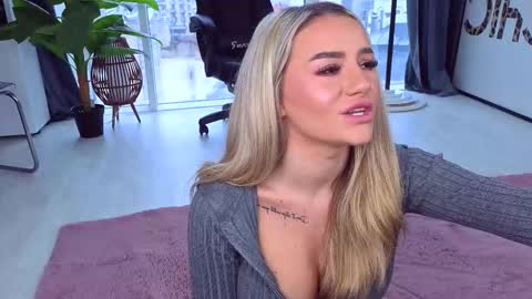 Anna online show from October 4, 10:13 am