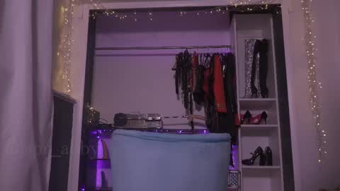 Abby online show from February 11, 4:35 pm