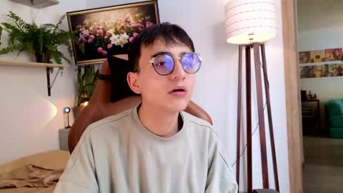 sr_evann online show from March 15, 4:54 pm