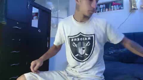 sr_porn01 online show from March 3, 7:07 pm