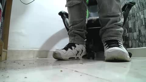 sr master cum its my old account online show from April 18, 1:40 am