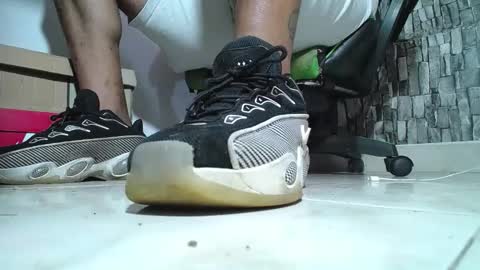 sr master cum its my old account online show from March 27, 9:49 pm