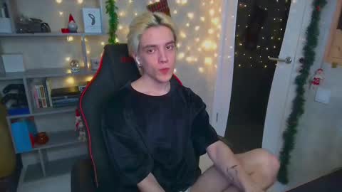 Nick Gasai online show from December 10, 7:05 am