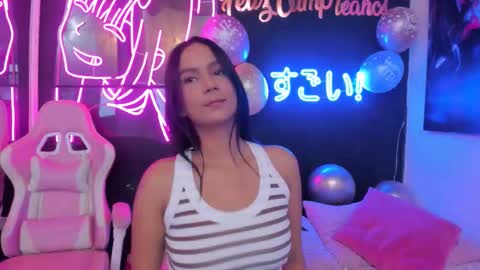 staarlightt online show from February 24, 10:35 pm