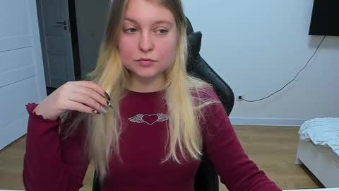 Snapshot of stacy_miraclee chatting on February 14, 3:58 pm Stacy online show from February 14, 3:58 pm
