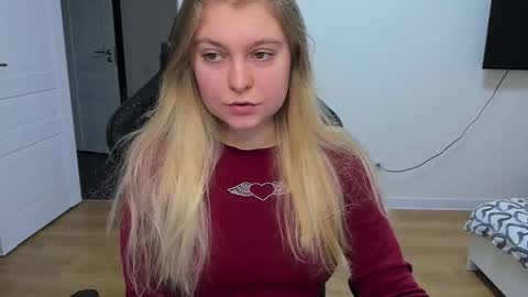 Snapshot of stacy_miraclee chatting on March 6, 10:30 am Stacy online show from March 6, 10:30 am