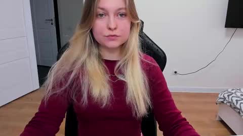 Snapshot of stacy_miraclee chatting on March 12, 10:37 am Stacy online show from March 12, 10:37 am