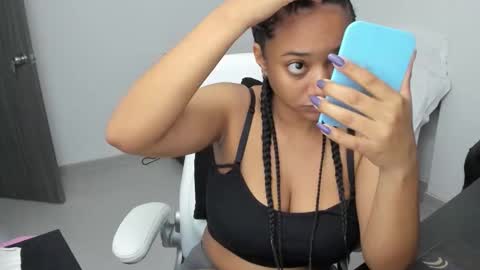 Snapshot of stacy_woods chatting on October 9, 2:39 am Zulma Yisset online show from October 9, 2:39 am