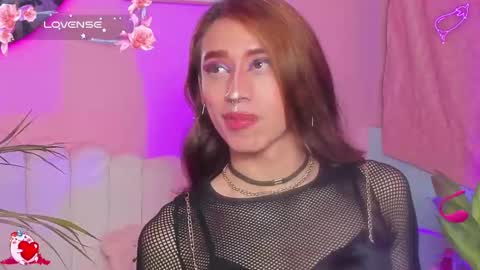 Snapshot of star_mor_ chatting on February 12, 6:29 am estrellita online show from February 12, 6:29 am