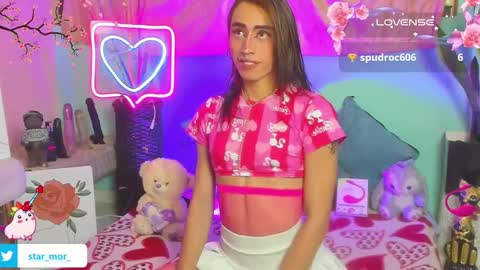 Snapshot of star_mor_ chatting on January 12, 12:28 am estrellita online show from January 12, 12:28 am