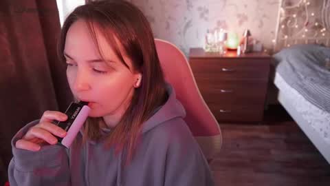 Alice online show from October 3, 9:06 am