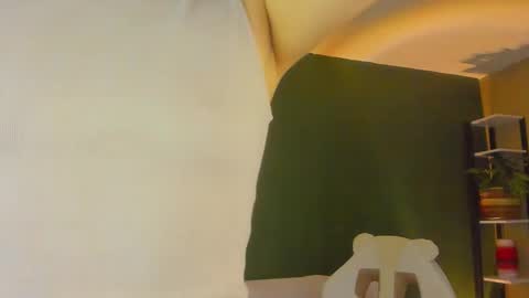 Snapshot of star_sub1 chatting on October 22, 7:37 pm star_sub1 online show from October 22, 7:37 pm