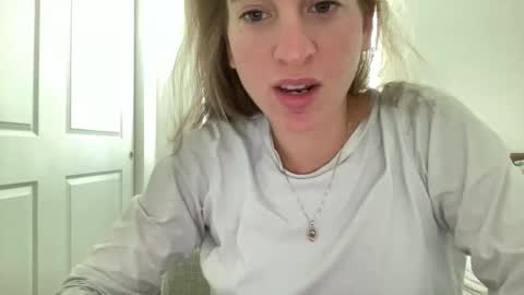 Snapshot of stassiethatsororitygirl chatting on January 25, 2:14 pm Stassiethatsororitygirl online show from January 25, 2:14 pm
