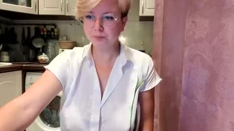 Snapshot of stasya_07 chatting on October 8, 1:13 am Stasya online show from October 8, 1:13 am