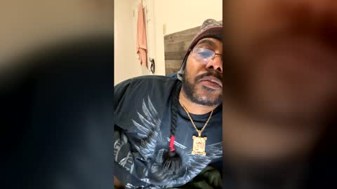 staywet4me online show from March 11, 2:03 am