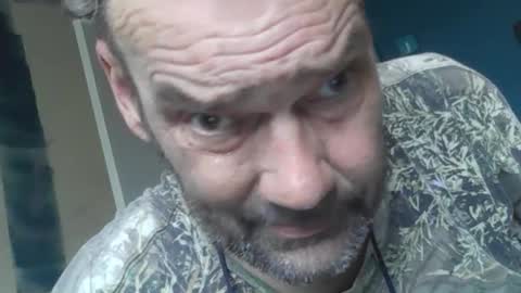 Snapshot of steelringshaft chatting on September 18, 11:47 am Mikee online show from September 18, 11:47 am