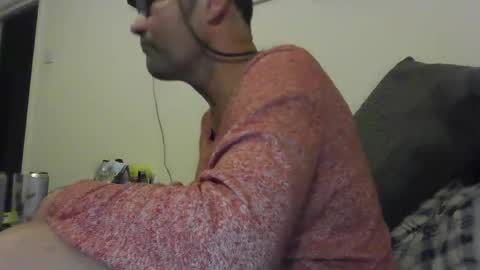 Snapshot of steelringshaft chatting on December 14, 2:44 am Mikee online show from December 14, 2:44 am